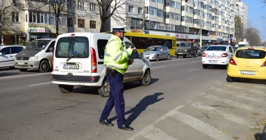 Galerie foto. ACCIDENT LA CONSTANȚA. Femeie lovită pe trecerea de pietoni, pe bulevardul Lăpușneanu - 5