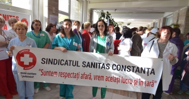 Stire din Sănătate : Galerie foto-video / Grevă generală în sistemul medical. Doar urgențele vor fi tratate azi