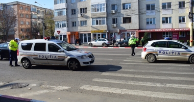 Galerie foto. ACCIDENT LA CONSTANȚA. Femeie lovită pe trecerea de pietoni, pe bulevardul Lăpușneanu - 8