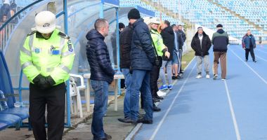 GALERIE FOTO / O candidată s-a prăbușit pe pistă, în timpul probei sportive pentru angajarea în Poliția Locală - 8