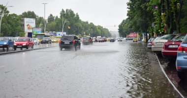 GALERIE FOTO / Copaci căzuți și zeci de străzi inundate, la Constanța - 11