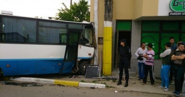 UPDATE. ACCIDENT RUTIER GRAV la intrare în Valu lui Traian cu 11 victime / Galerie foto - 4
