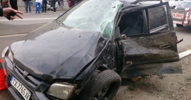 Stire din Eveniment : UPDATE. ACCIDENT RUTIER GRAV la intrare în Valu lui Traian cu 11 victime / Galerie foto