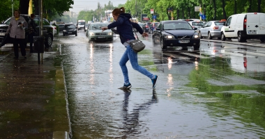 GALERIE FOTO / RUPERE DE NORI la Constanța! CANALIZĂRILE NU MAI FAC FAȚĂ - 3