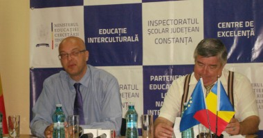 Stire din Cultură-Educație : De ce a fost schimbat directorul de la Colegiul de Artă?