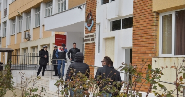 UPDATE. Percheziții la Academia Navală "Mircea cel Bătrân". Au luat profesorii șpagă pentru a-i promova pe studenți la restanțe? - 10