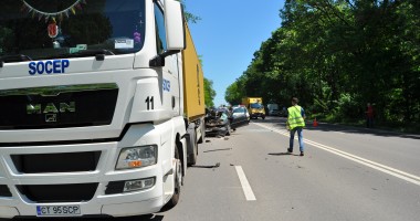Accident grav în Valu lui Traian. O mașină a intrat sub un TIR / Galerie foto - 3