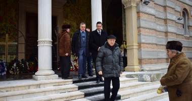 Galerie FOTO. LACRIMI ȘI DURERE! Profesorul Gheorghe Dumitrașcu, condus pe ultimul drum - 15