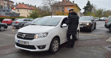 UPDATE. Percheziții la Academia Navală "Mircea cel Bătrân". Au luat profesorii șpagă pentru a-i promova pe studenți la restanțe? - 8