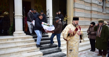 Galerie FOTO. LACRIMI ȘI DURERE! Profesorul Gheorghe Dumitrașcu, condus pe ultimul drum - 12