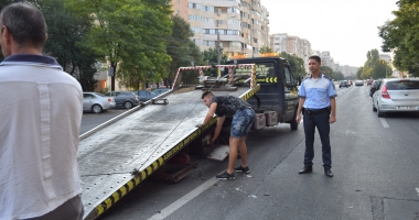 Trafic blocat pe b-dul Lăpușneanu. Accident rutier cu un taxi - 7