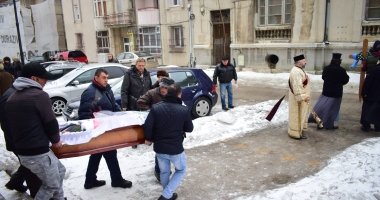 Galerie FOTO. LACRIMI ȘI DURERE! Profesorul Gheorghe Dumitrașcu, condus pe ultimul drum - 11