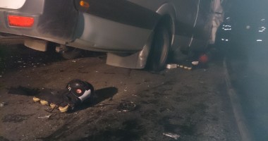 VIDEO! GRAV ACCIDENT RUTIER în CONSTANȚA / Autoturism făcut SCRUM după ce s-a izbit de un microbuz. Un tânăr a murit carbonizat - Imagini ȘOCANTE! - 10