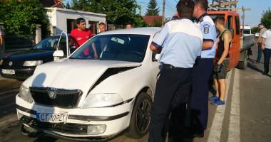 Stire din Eveniment : ACCIDENT RUTIER GRAV ÎN VALU LUI TRAIAN / Circulația rutieră blocată în totalitate