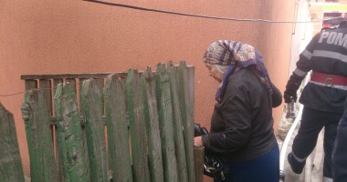 Imaginile dezastrului - CASĂ DIN CONSTANȚA, MISTUITĂ DE FLĂCĂRI! - Update - 17