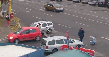 Galerie FOTO. Accident în lanț, în Constanța. Trei mașini implicate - 6
