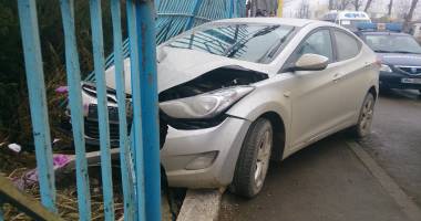 Stire din Eveniment : Galerie FOTO. Accident rutier grav pe I.C. Brătianu! UPDATE