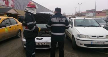 Stire din Eveniment : Pompierii, alertați degeaba! Ce au găsit în parcare la Kaufland