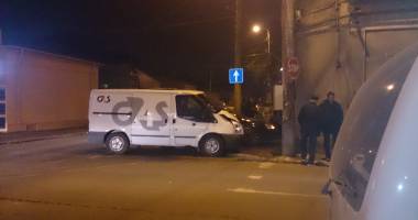 Galerie FOTO. Accident rutier la Constanța, patru mașini implicate. Șoferul dubei care transporta bani era băut! - 4