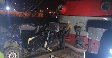Galerie foto. TERIBIL ACCIDENT RUTIER, în Constanța. Autoturism LOVIT DE TREN, în zona Pod Butelii - 6
