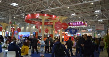 Stire din Social : Tot mai mulți români apelează la împrumuturi pentru o vacanţă în străinătate
