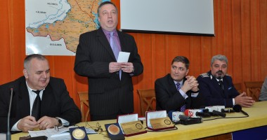 GALERIE FOTO/ Festivitate de retragere din activitate a celor doi "veterani" ai Poliției Constanța - 5