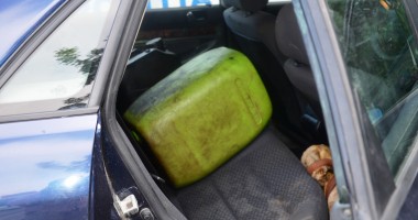 VIDEO / Iată cum SE FURĂ MOTORINA din TIR-uri, pe șoseaua spre Mangalia - 3