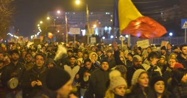 GALERIE FOTO / A CINCEA SEARĂ DE PROTESTE LA CONSTANȚA - 36