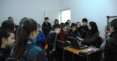 Elevii, în vizită la Poliția Constanța, în cadrul proiectului "Școala Altfel" - 2