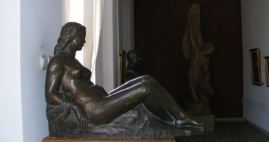Stire din Cultură-Educație : Ion Jalea, sculptorul care și-a pierdut o mână