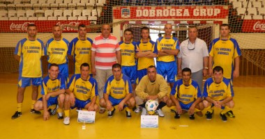 Stire din Eveniment : Jandarmii constănțeni, cei mai buni la fotbal în sală