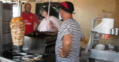 Galerie foto. Președintele ANPC, în control, pe litoral. Ce a găsit la terasele din Costinești - 5