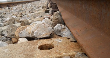 Prins în timp ce fura componente de cale ferată / Galerie foto - 3