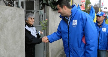 FOTO / Iustin Fabian Roman a sărbătorit 1 Decembrie în Colegiul 6 - 2