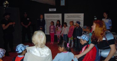 Galerie FOTO. Polițiștii constănțeni, alături de copii de ziua lor - 3