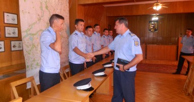 Stire din Eveniment : Tineri jandarmi, la început de carieră militară