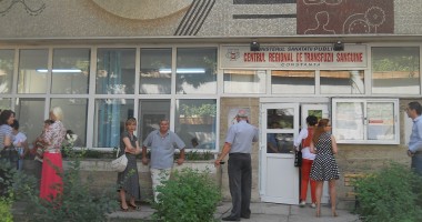 Zeci de CONSTĂNȚENI au donat SÂNGE pentru românii implicați în tragedia din MUNTENEGRU - 3