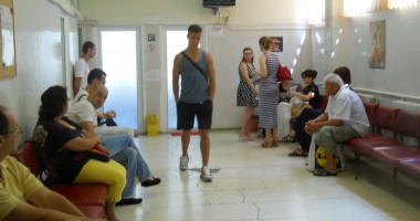 Stire din Sănătate : Zeci de CONSTĂNȚENI au donat SÂNGE pentru românii implicați în tragedia din MUNTENEGRU