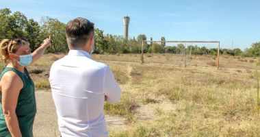 Stire din Sport : Bazele Sportive "Triunghi" și "Badea Cârțan" ar putea fi readuse la viață