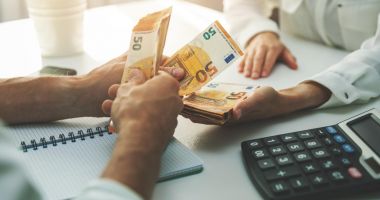 Stire din Actualitate : Angajată de la DSP Neamț, reținută de procurori pentru trafic de influență