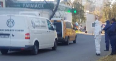 Stire din Actualitate : Dubă care transportă cadavre de la morgă, folosită și pentru aprovizionarea unor restaurante fast-food