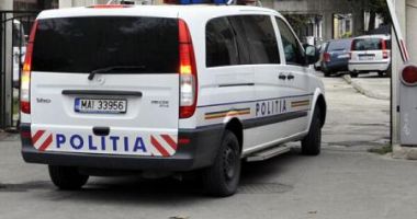 Poliţia Română. MINOR urmărit internaţional pentru omor şi vătămare corporală gravă, depistat în ţara noastră