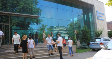 Stire din Cultură-Educație : Dublă licențiere pentru studenți de la UMC