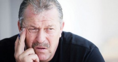 Stire din Sport : Fotbal / Helmuth Duckadam este supus unei noi intervenții chirurgicale