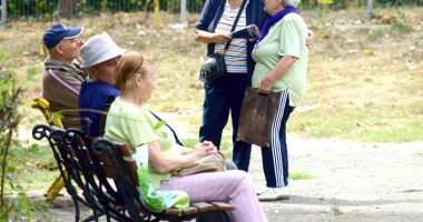 Stire din Social : Duminică, Ziua Internațională a Persoanelor Vârstnice. Cât este pensia medie la Constanța