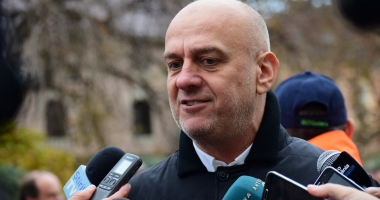 GALERIE FOTO / Proteste la Prefectură. Dumitru Costin, liderul BNS, a condus acțiunea de la Constanța - 3