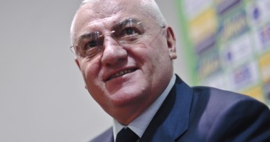 Stire din Sport : Liga I va suferi modificări începând cu sezonul 2014-2015