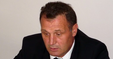 Stire din Sport : "Arbitrul a greșit flagrant"