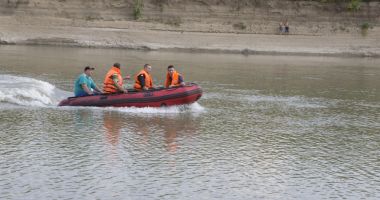 Stire din Eveniment : Căutările persoanei înecate zilele trecute, reluate azi!