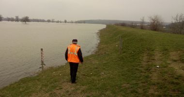 Stire din Social : FOTO / Mănăstirea Dervent, amenințată de Dunăre
